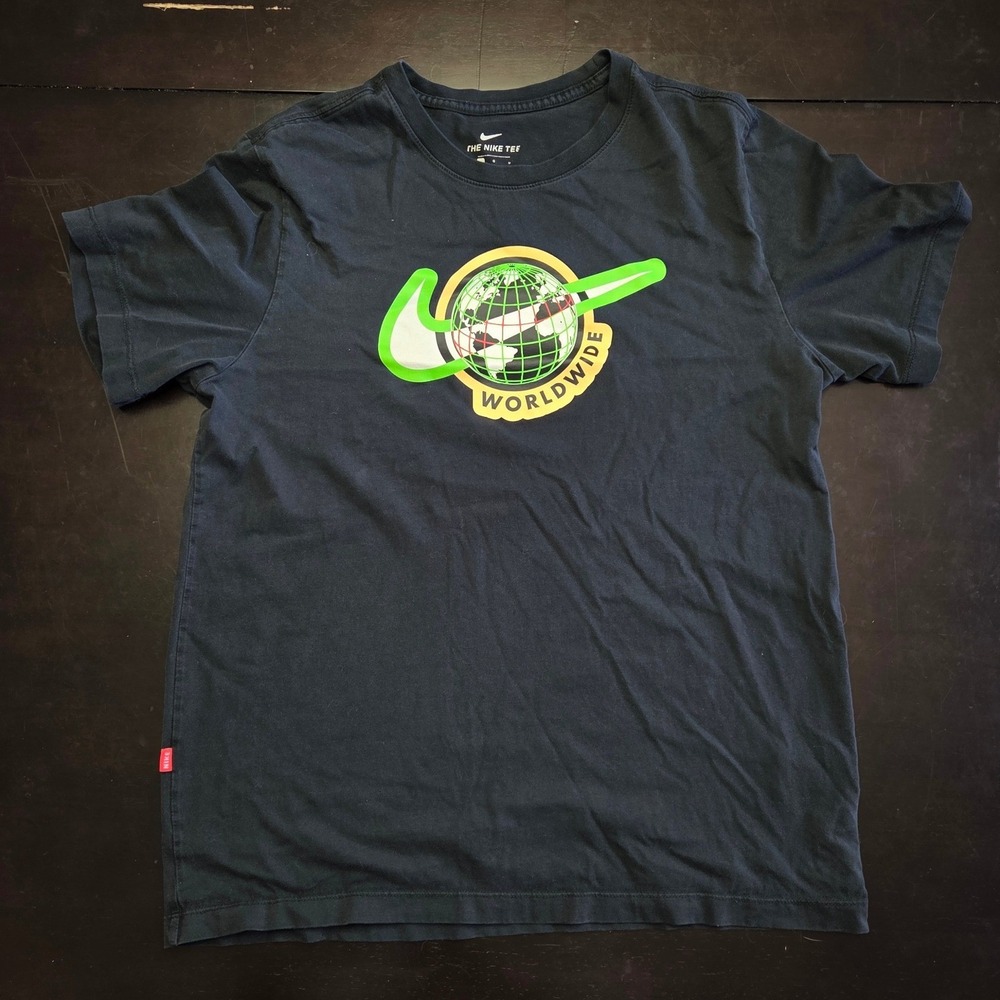 Nike Worldwide Graphic T-Shirt Mens Large Black Neon Green Swoosh Globe Tee